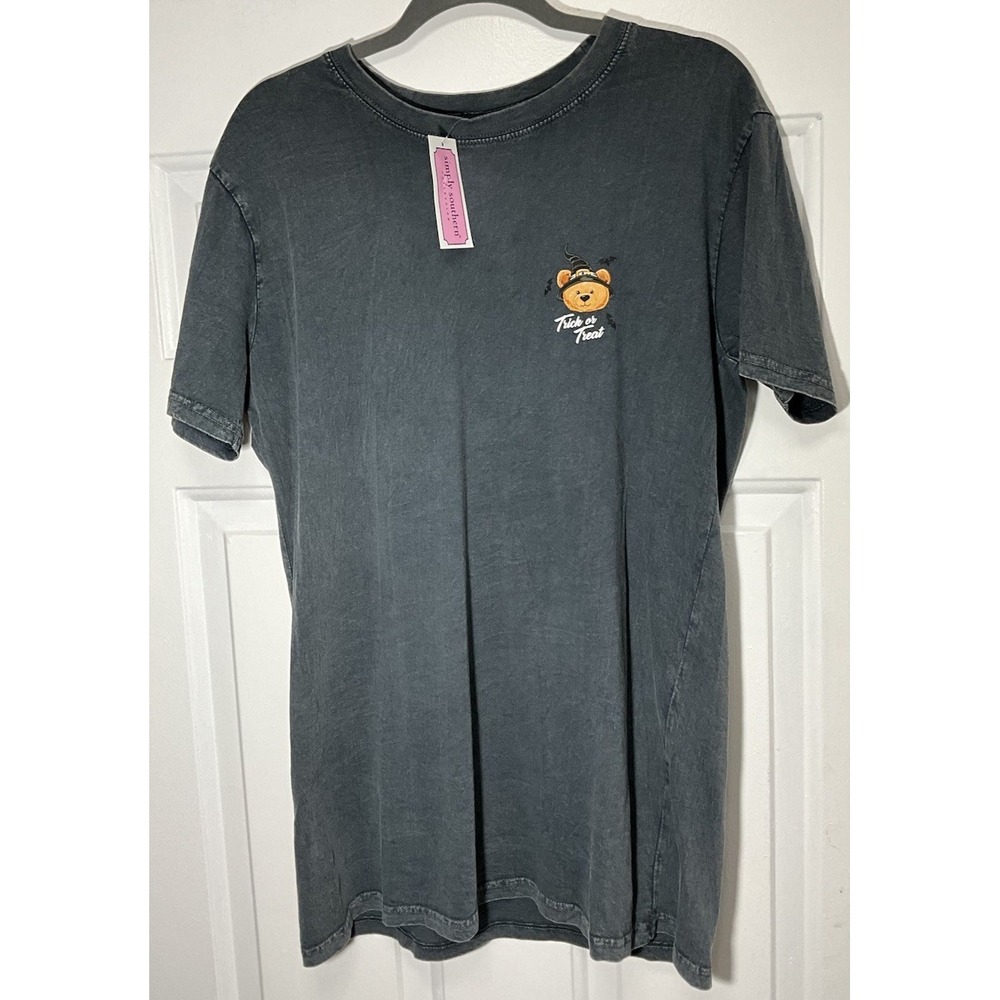 Simply Southern Halloween T-shirt Trick Or Treat Charcoal, Gray Women's Large